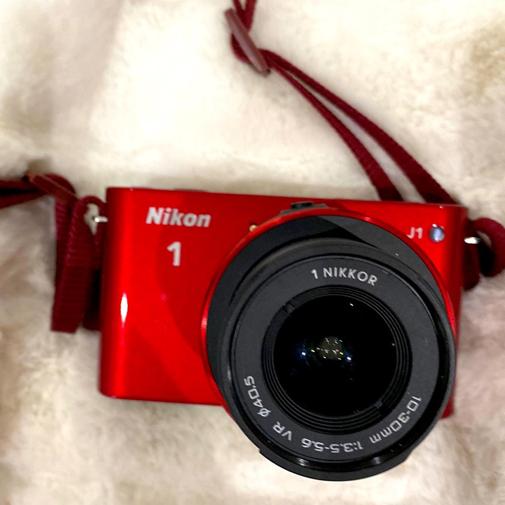 Nikon 1 camera - Red